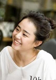 李宝英家庭背景,出身寒门，逆袭成为演艺界璀璨明星